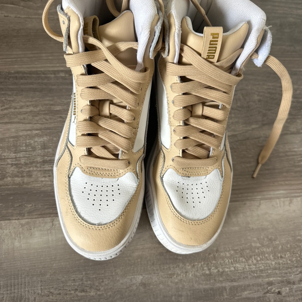 Puma Women's Tan and White High-Top Sneakers